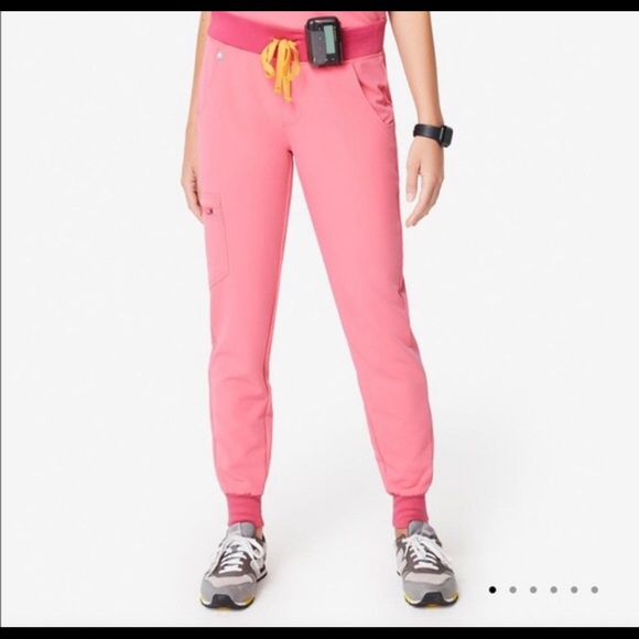 Figs neon pink limited edition scrubs XXS/XXSP